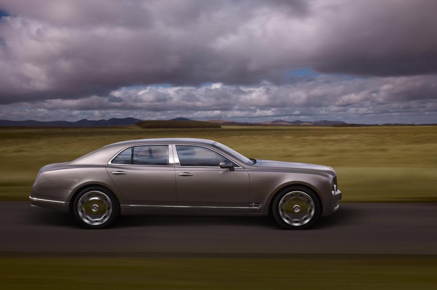 Bentley Mulsanne 2010 года  (фото 139 из 262)